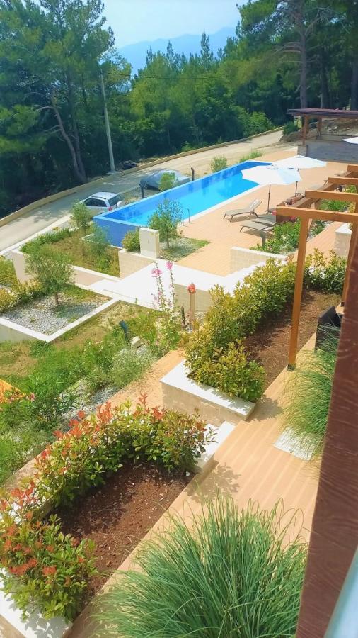 Cozy Apartments With Pool And Splendid Seaview Kavac Екстер'єр фото